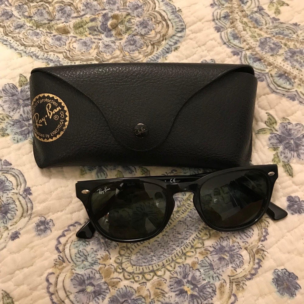 AUTHENTIC Ray-Ban sunglasses!
